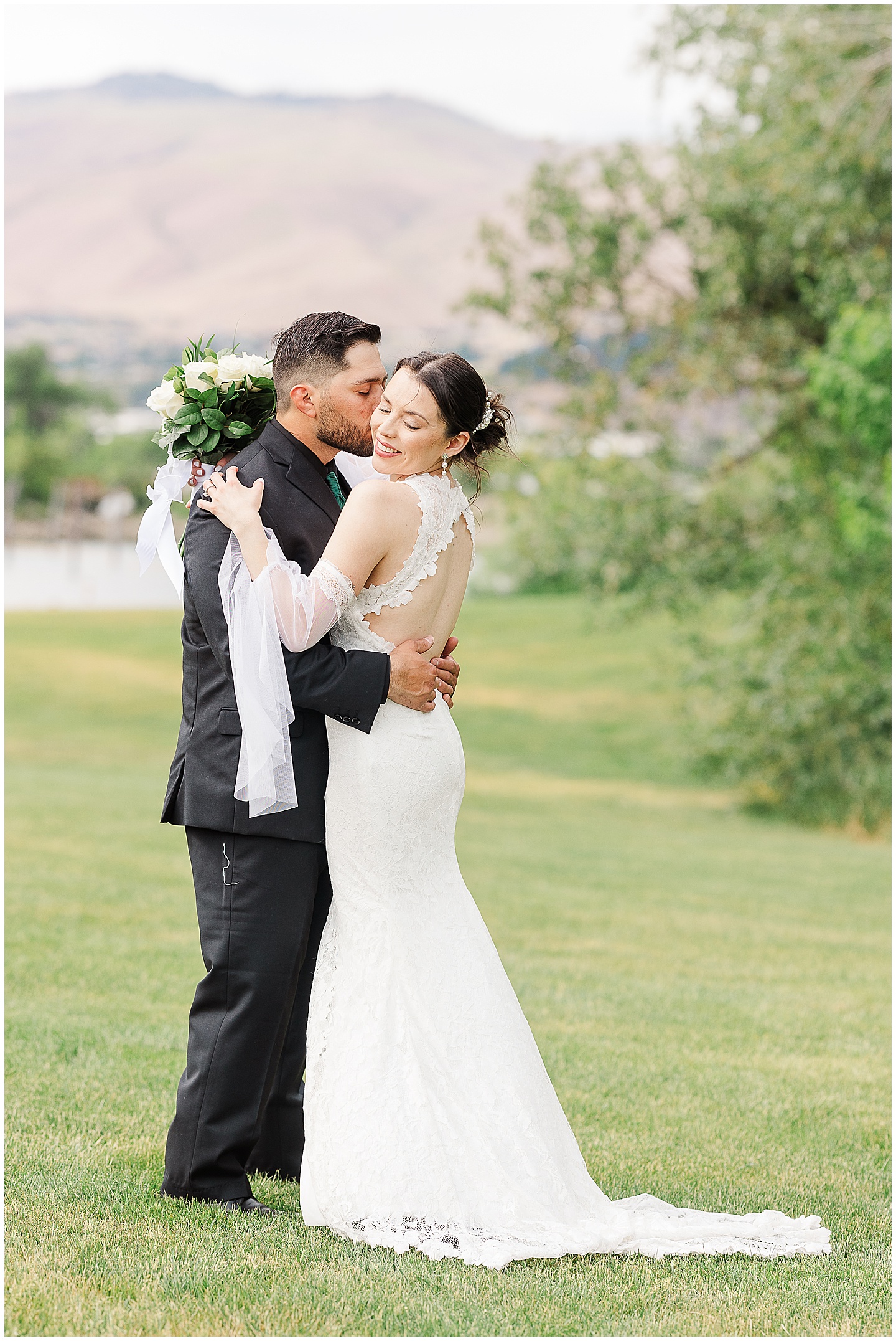 Intimate Wenatchee June Wedding at the Host, emerald green and white accents